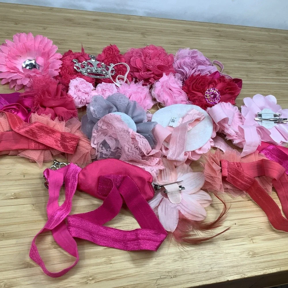 Lot Of 19 Assorted Girl Hair Bows Ribbon and Alligator Clip